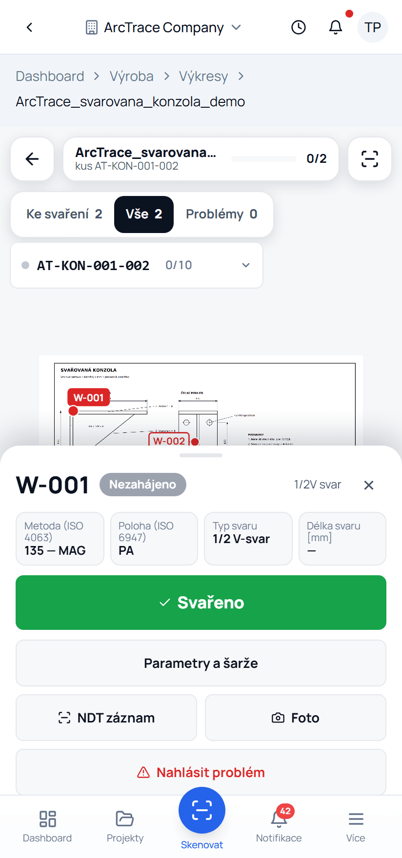 Dílenský režim na telefonu: detail svaru s tlačítkem Svařeno
